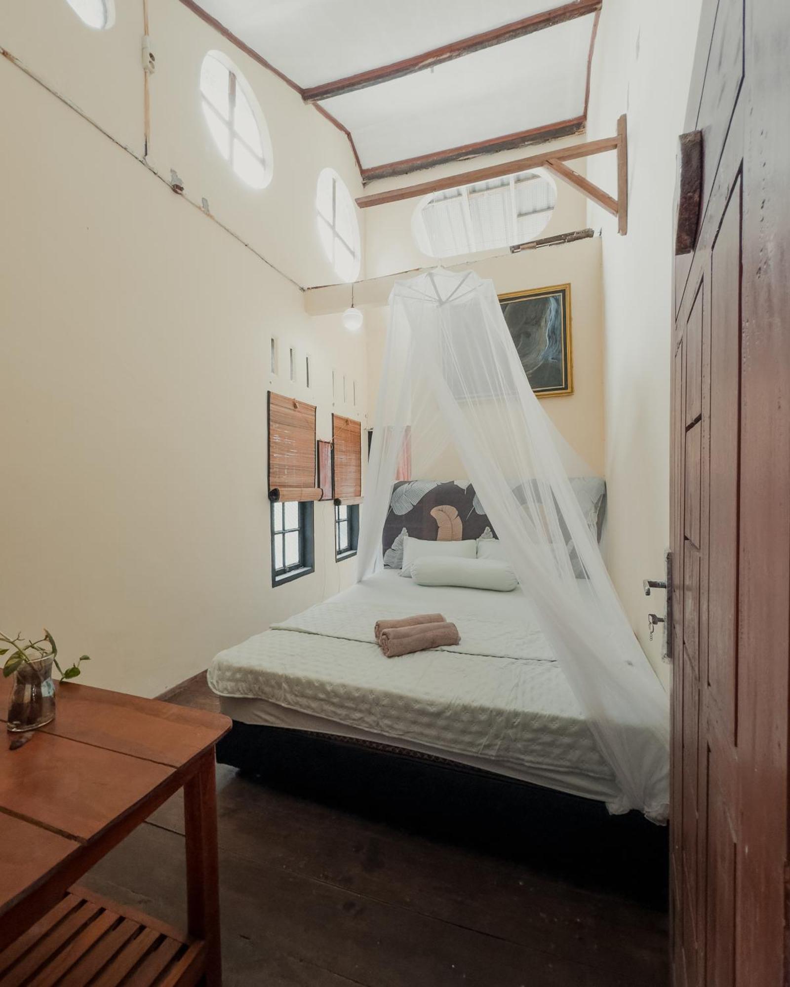 Hotel Charlys Little House Bukit Lawang Esterno foto